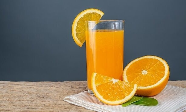 Những ai không nên uống nước cam hàng ngày? - Ảnh 1