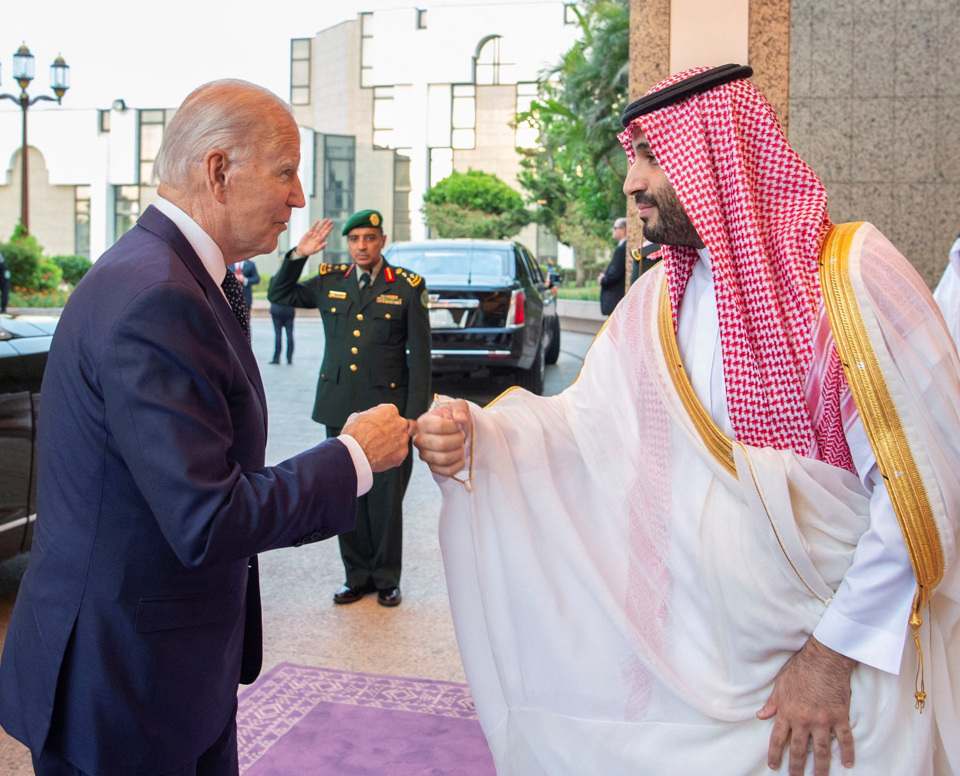 Th&aacute;i tử Ả Rập X&ecirc; &Uacute;t Mohammed bin Salman gặp Tổng thống Mỹ Joe Biden tại Cung điện Al Salman, ở Jeddah, Ả Rập X&ecirc; &Uacute;t, ng&agrave;y 15/7/2022. Nguồn: Reuters
