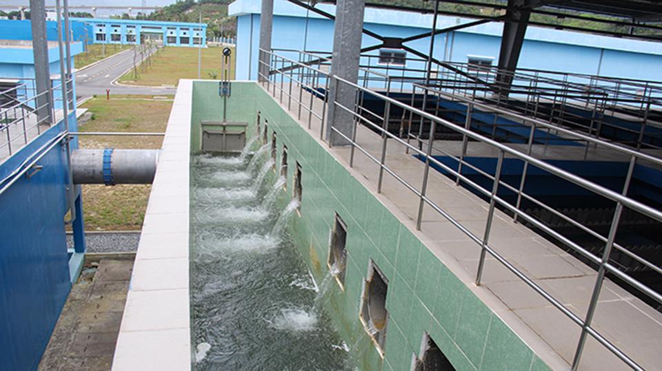 Việc khánh thành Nhà máy nước Hòa Liên giúp Đà Nẵng giải bài toán thiếu nước sạch đô thị.