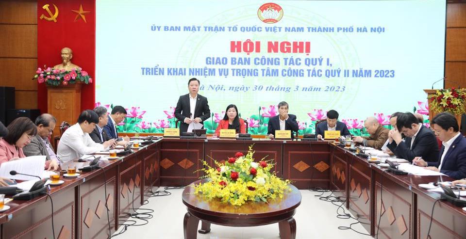 Quang cảnh Hội nghị&nbsp;giao ban c&ocirc;ng t&aacute;c Mặt trận qu&yacute; I, triển khai nhiệm vụ trọng t&acirc;m c&ocirc;ng t&aacute;c qu&yacute; II/2023 do Ủy ban MTTQ Việt Nam TP H&agrave; Nội tổ chức&nbsp;