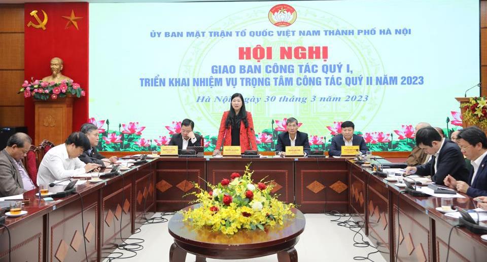 Chủ tịch Ủy ban MTTQ Việt Nam TP H&agrave; Nội Nguyễn Lan Hương ph&aacute;t biểu tại Hội nghị