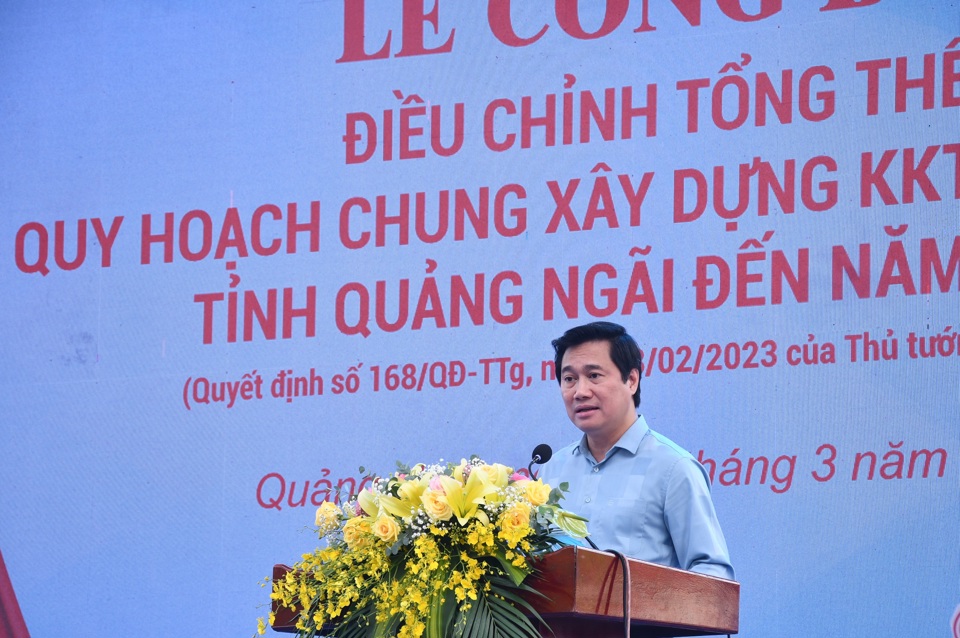 Thứ trưởng Bộ X&acirc;y dựng Nguyễn Tường Văn.