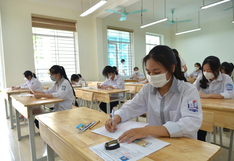 Thí sinh tham dự kỳ thi vào lớp 10 THPT năm học 2022- 2023 tại Hà Nội