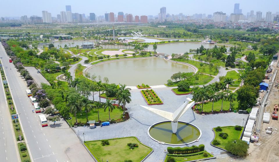 Công viên Hòa Bình, Hà Nội. Ảnh: Phạm Hùng