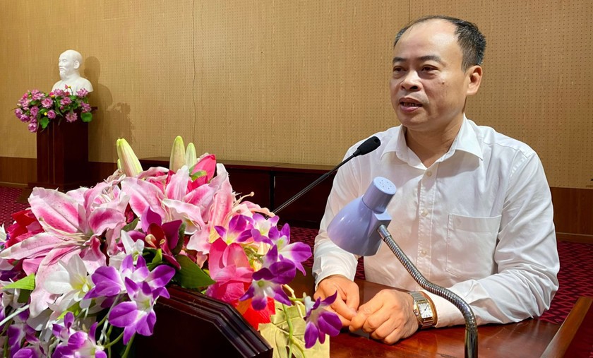 Chủ tịch UBND TP Hải Dương Trần Hồ Đăng ph&aacute;t biểu khai mạc về tuyến phố đi bộ - chợ đ&ecirc;m tại đường Bạch Đằng, TP Hải Dương.