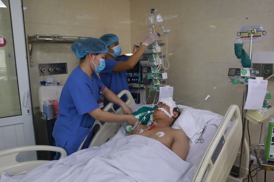 Vụ tai nạn liên hoàn ở đường Võ Chí Công: Nhiều bệnh nhân đa chấn thương rất nặng - Ảnh 1