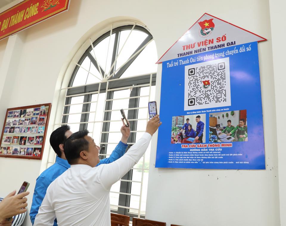 Thanh ni&ecirc;n huyện Thanh Oai ra mắt Thư viện số.&nbsp;