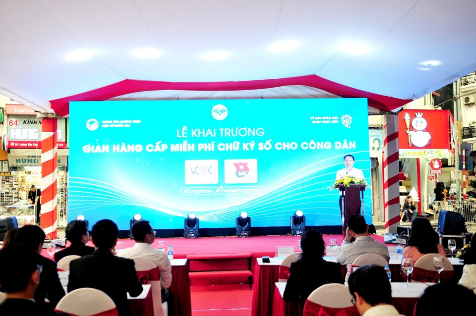 Quang cảnh buổi lễ