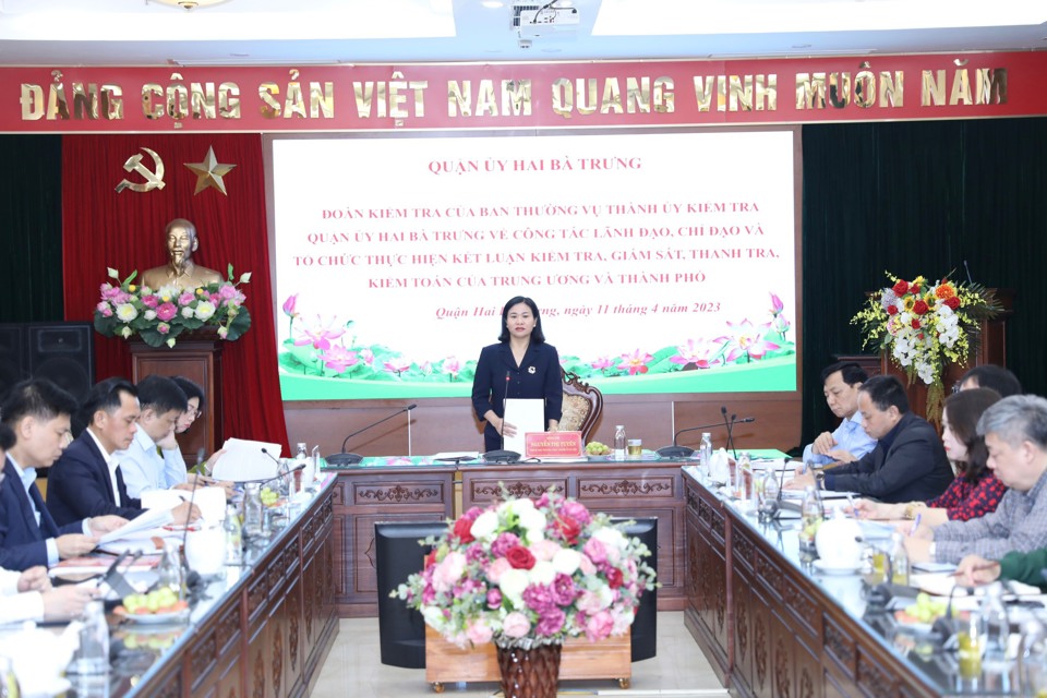 Phó Bí thư Thường trực Thành ủy Hà Nội Nguyễn Thị Tuyến phát biểu ý kiến. Ảnh: Công Hùng