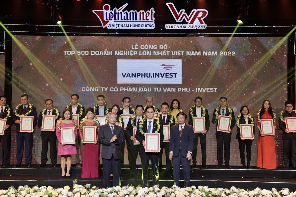 Văn Ph&uacute; - Invest được vinh danh Top 500 Doanh nghiệp lớn nhất Việt Nam 2022