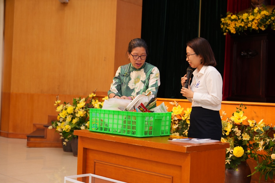 Quận Hoàn Kiếm tiếp tục triển khai chương trình giảm rác thải nhựa - Ảnh 1