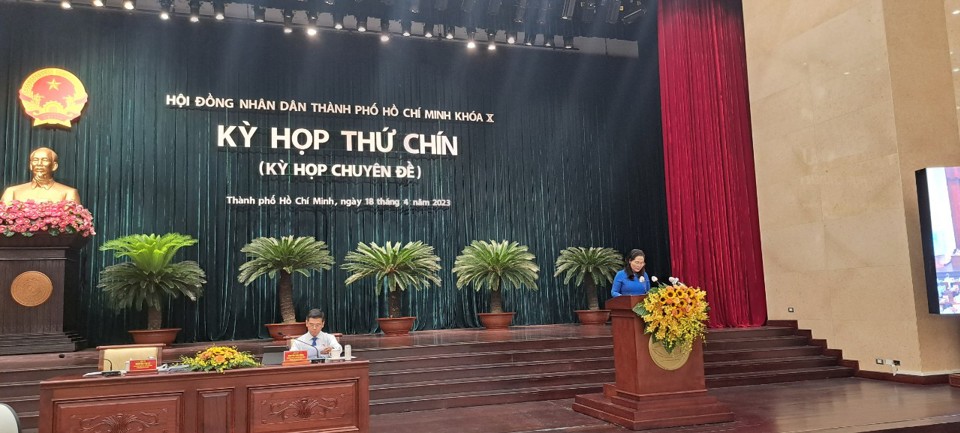 Chủ tịch HĐND TP Hồ Ch&iacute; Minh Nguyễn Thị Lệ ph&aacute;t biểu khai mạc kỳ họp thứ 9 kh&oacute;a X nhiệm kỳ 2021-2026.