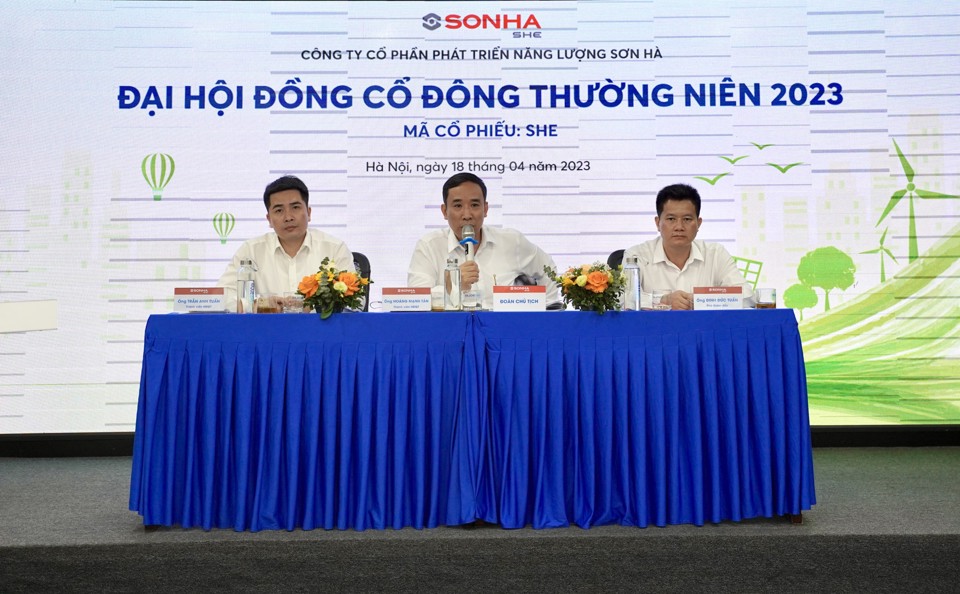 Ban điều h&agrave;nh&nbsp;Đại hội đồng cổ đ&ocirc;ng thường ni&ecirc;n năm 2023. Ảnh: Ho&agrave;ng Anh