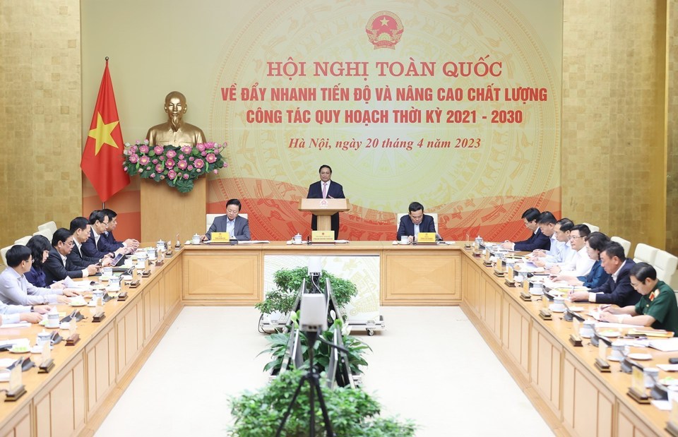 Thủ tướng Phạm Minh Chính phát biểu tại Hội nghị đẩy nhanh tiến độ công tác quy hoạch thời kỳ 2021 - 2030. Ảnh: Dương Giang