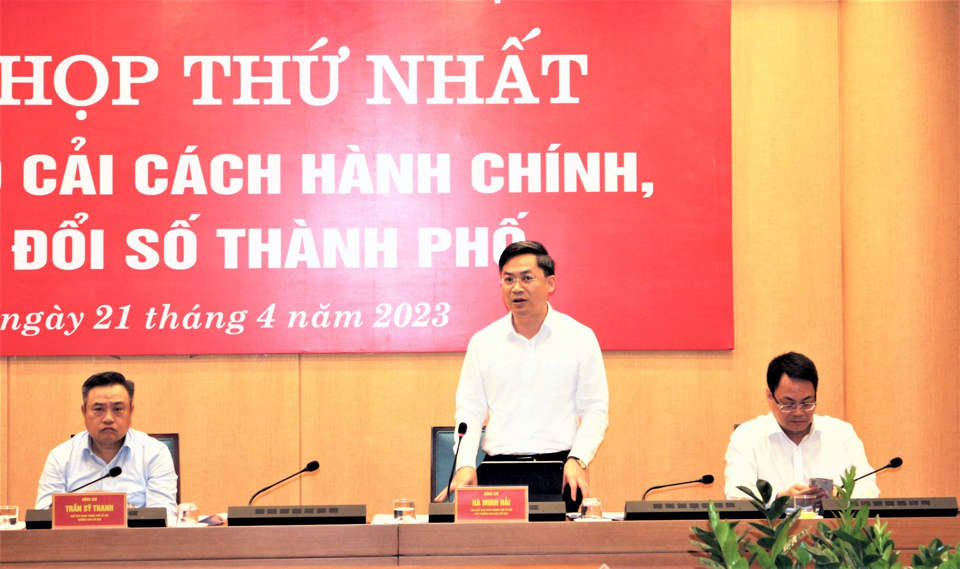 Ph&oacute; Chủ tịch UBND TP H&agrave; Minh Hải ph&aacute;t biểu tại phi&ecirc;n họp.&nbsp;