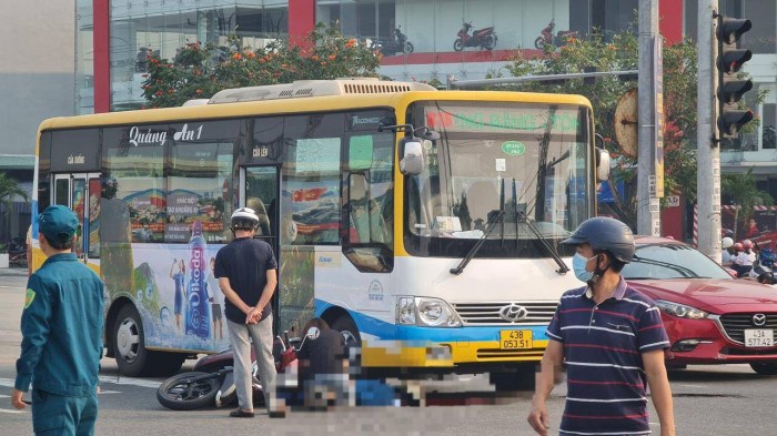 Tai nạn giao thông ngày 21/4/2023: Cụ bà tử vong sau va chạm xe buýt - Ảnh 2