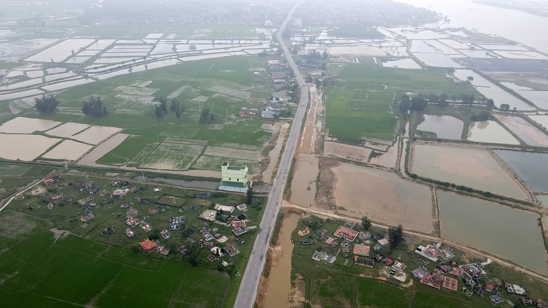 Phục vụ tưới cho tổng diện t&iacute;ch hơn 32.700ha/năm cũng như ngăn mặn, ti&ecirc;u nước cho 13.000ha/năm nhưng kinh ph&iacute; thiếu hụt khiến C&ocirc;ng ty TNHH MTV Quản l&yacute; khai th&aacute;c&nbsp;c&ocirc;ng tr&igrave;nh thủy lợi Quảng Trị gặp nhiều kh&oacute; khăn.