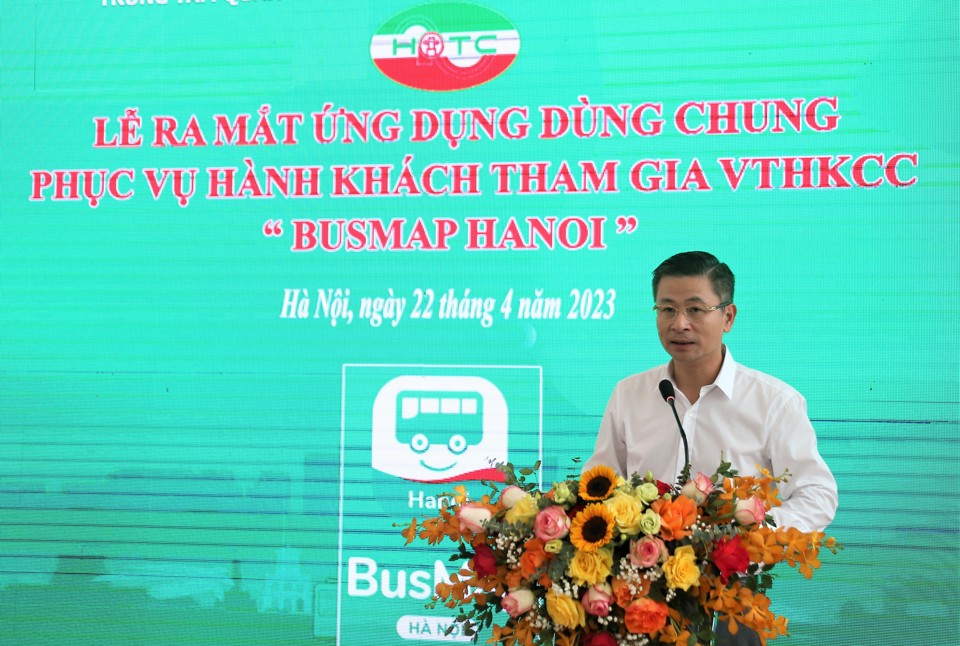 Ông Nguyễn Phi Thường - Giám đốc Sở GTVT TP Hà Nội phát biểu tại buổi lễ.