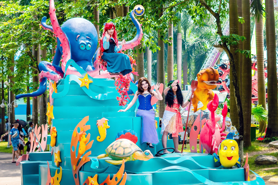 Carnival Vũ Hội Đại Dương tại Công viên Thiên đường Bảo Sơn. Ảnh: Hoài Nam