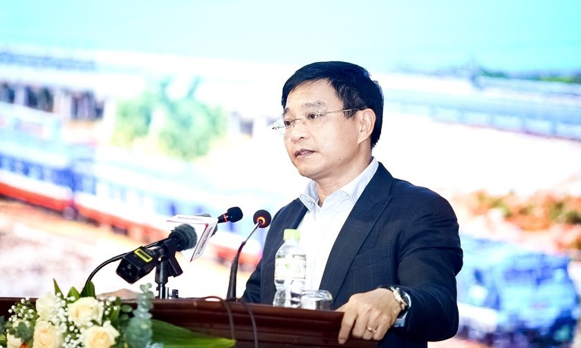 Bộ trưởng Bộ GTVT Nguyễn Văn Thắng nhấn mạnh sự cần thiết sửa đổi, bổ sung Luật Đường sắt 2017.