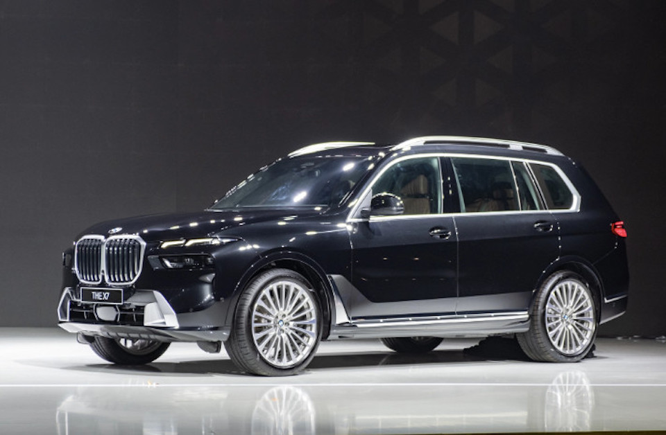 BMW X7 Pure Excellence trong buổi ra mắt
