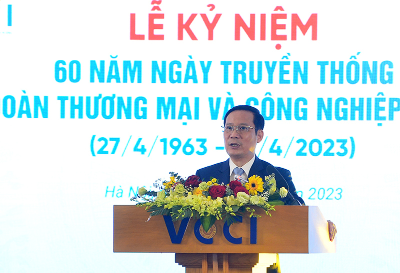 Chủ tịch VCCI Phạm Tấn C&ocirc;ng ph&aacute;t biểu tại lễ kỷ niệm 60 năm ng&agrave;y truyền thống VCCI.