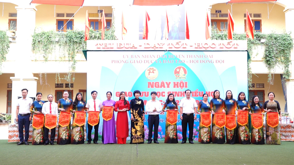 Huyện Thanh Oai: Gần 2.000 học sinh tiểu học trải nghiệm nhiều hoạt động bổ ích - Ảnh 1