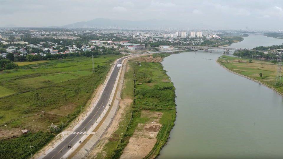 Đường c&oacute; chiều d&agrave;i khoảng 7km, đi qua phường H&ograve;a Thọ T&acirc;y, H&ograve;a Thọ Đ&ocirc;ng, quận Cẩm Lệ (điểm đầu gần Nh&agrave; m&aacute;y nước Cầu Đỏ) v&agrave; x&atilde; H&ograve;a Nhơn huyện H&ograve;a Vang (điểm cuối giao với Quốc lộ 14B).