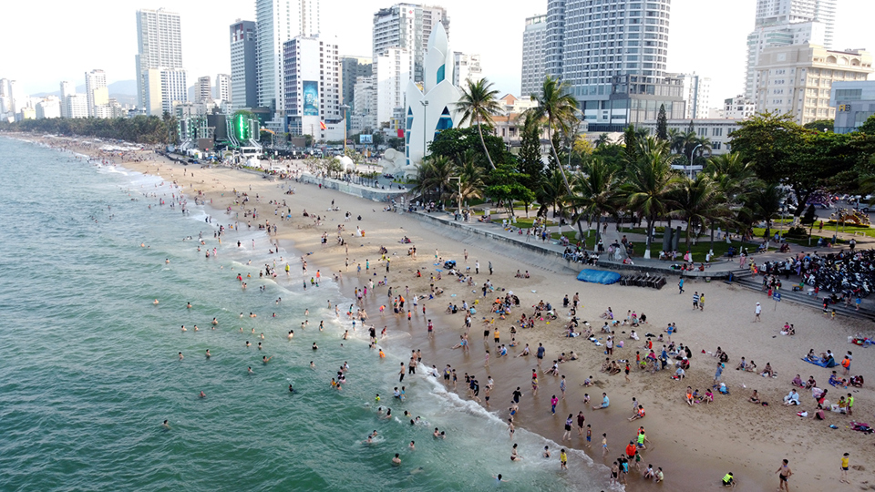 Du lịch Nha Trang - Kh&aacute;nh H&ograve;a đang bứt ph&aacute;. Ảnh: Trung Nh&acirc;n