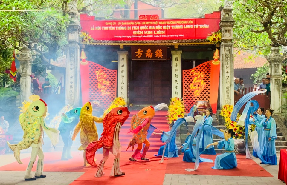 Tưng bừng lễ hội đền Kim Liên - ngôi đền cổ trong Thăng Long Tứ Trấn