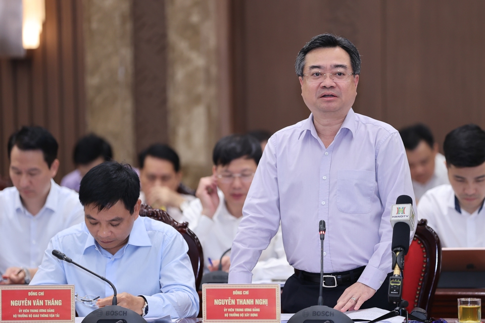 Bộ trưởng Bộ X&acirc;y dựng Nguyễn Thanh Nghị ph&aacute;t biểu tại cuộc l&agrave;m việc