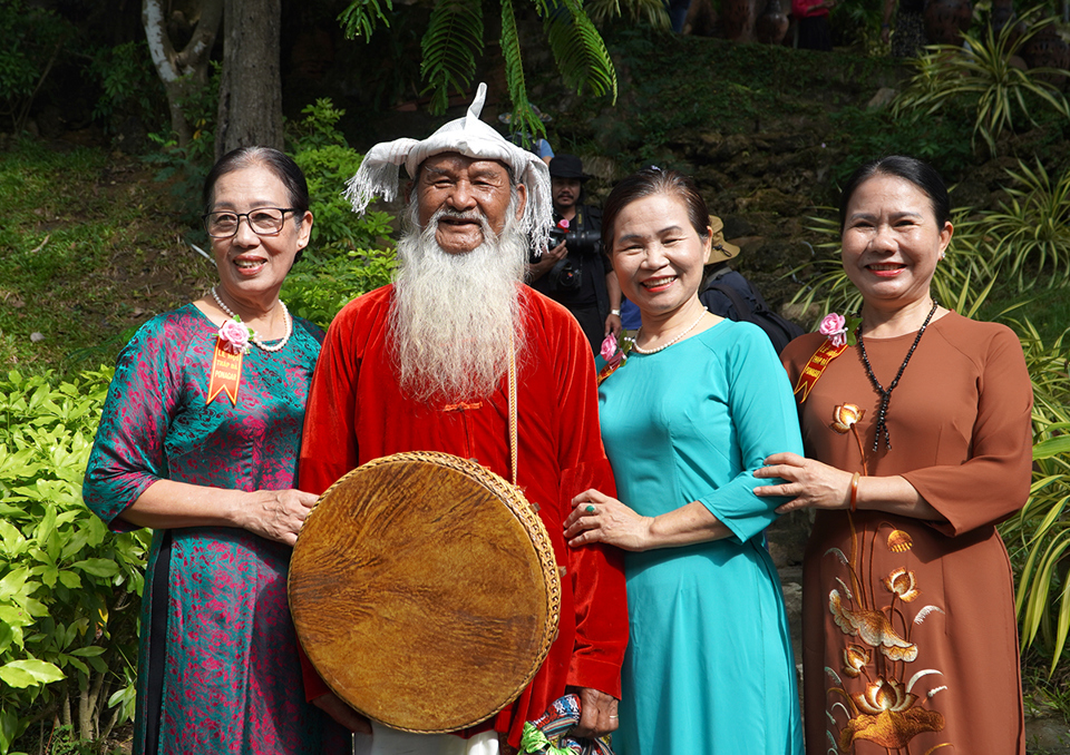 Lễ hội Tháp Bà Ponagar mang đậm màu sắc văn hóa của dân tộc Kinh và dân tộc Chăm.
