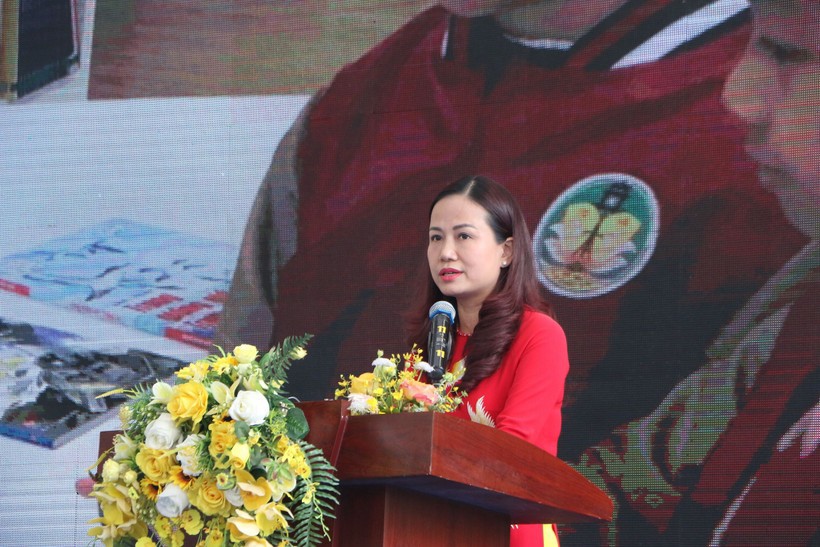 Trưởng phòng GD&ĐT Vương Hương Giang phát biểu tại Ngày hội