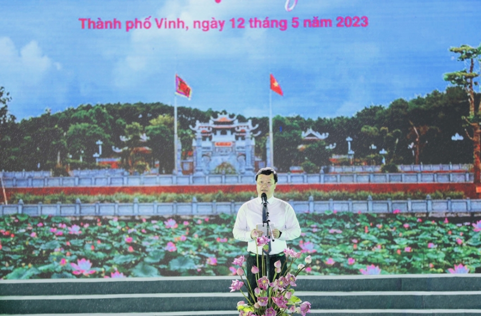 Chủ tịch UBND tỉnh Nghệ An ph&aacute;t biểu khai mạc lễ hội L&agrave;ng Sen năm 2023&nbsp;