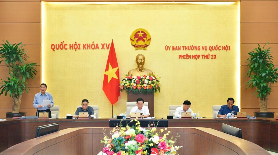 Ph&oacute; Chủ tịch Quốc hội Nguyễn Đức Hải điều h&agrave;nh nội dung họp. Ảnh: Quochoi.vn