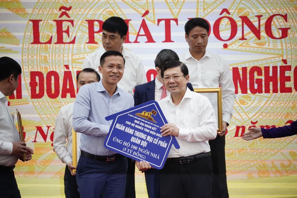 MB ủng hộ 5 tỷ đồng làm nhà tặng hộ nghèo tỉnh Điện Biên - Ảnh 2