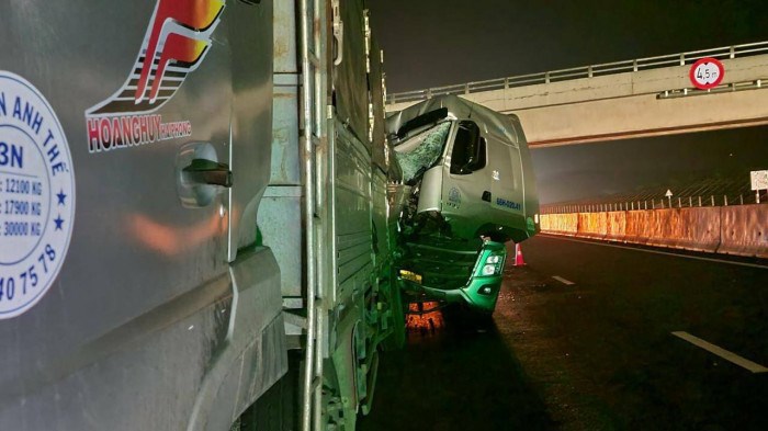 Tai nạn giao thông ngày 18/5/2023: Một công an viên bị xe tải tông tử vong - Ảnh 1