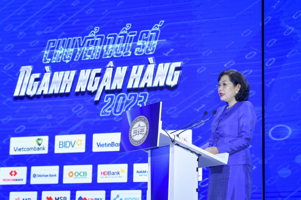 Thống đốc NHNN Nguyễn Thị Hồng ph&aacute;t biểu tại sự kiện &ldquo;Chuyển đổi số ng&agrave;nh Ng&acirc;n h&agrave;ng năm 2023&rdquo;&nbsp;