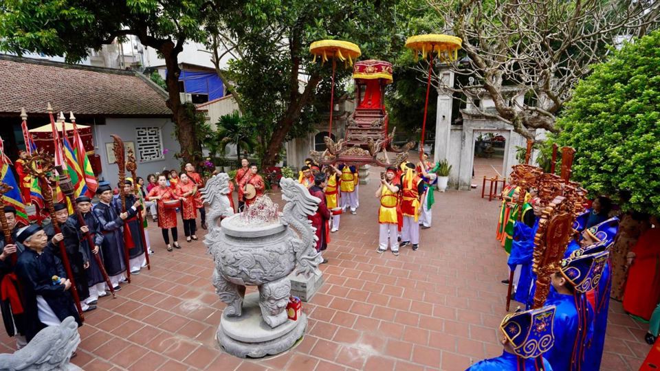 Lễ hội đền Đồng Cổ, quận T&acirc;y Hồ (H&agrave; Nội). Ảnh: Đinh Thuận