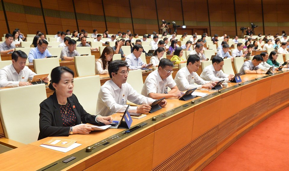Các đại biểu tham dự kỳ họp. Ảnh: Nguyễn Linh