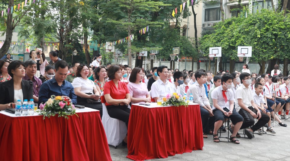 C&aacute;c đại biểu dự&nbsp;Lễ ph&aacute;t động ''Th&aacute;ng h&agrave;nh động v&igrave; trẻ em năm 2023'' do UBND quận Hai B&agrave; Trưng ph&aacute;t động.