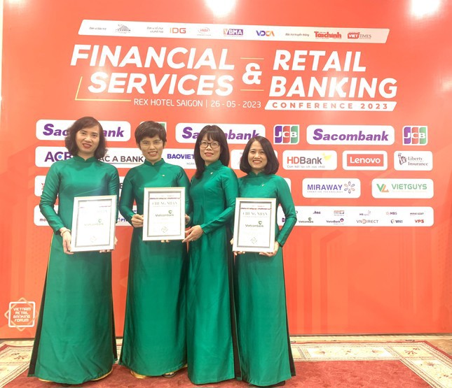 Vietcombank nhận giải thưởng quan trọng tại diễn đàn ngân hàng bán lẻ Việt Nam 2023 - Ảnh 2