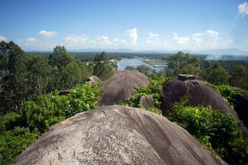 N&uacute;i Ph&uacute; Thọ&nbsp;