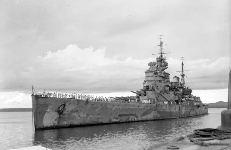 Chiến hạm HMS Prince of Wales của Hải qu&acirc;n Ho&agrave;ng gia Anh cập bến tại Singapore, ng&agrave;y 4/12/1941. Ảnh: Wikimedia Commons