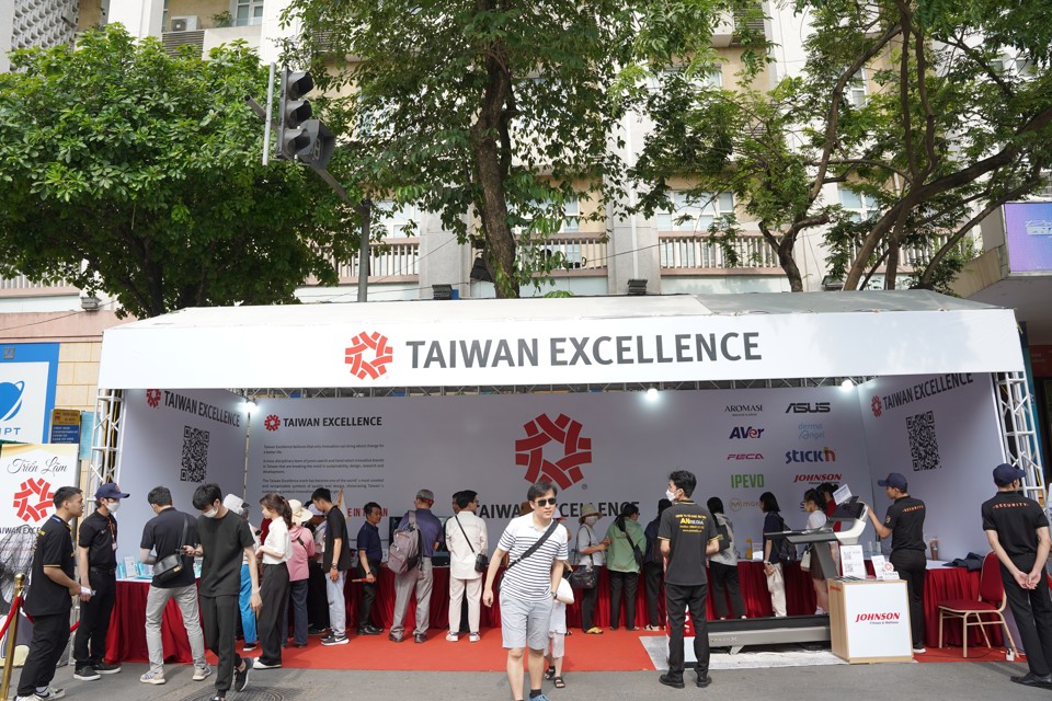 Ấn tượng với  Taiwan Excellence độc đáo trên Phố đi bộ Hà Nội - Ảnh 4