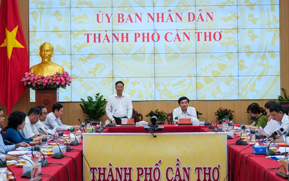 &Ocirc;ng Nguyễn Thực Hiện, Ph&oacute; Chủ tịch UBND TP Cần Thơ, Trưởng Ban chỉ đạo kỳ thi tốt nghiệp THPTnăm 2023 tại TP. Cần Thơ ph&aacute;t biểu chỉ đạo. Ảnh Thanh Tiến