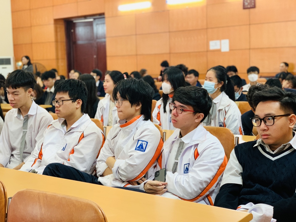 651 học sinh Hà Nội được tuyển thẳng vào lớp 10 THPT công lập không chuyên năm học 2023- 2024