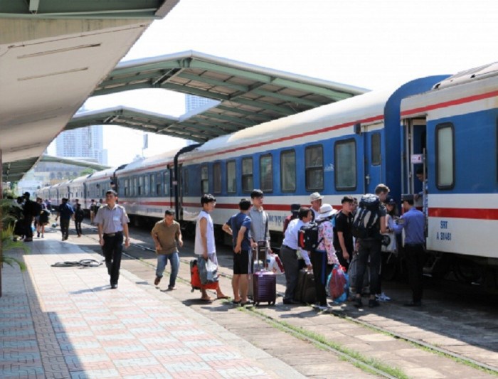 Đường sắt tăng tàu du lịch Sài Gòn - Nha Trang, áp dụng giảm giá vé - Ảnh 1