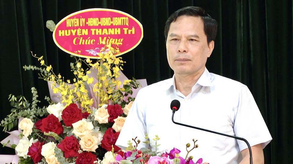 Ph&oacute; Chủ tịch UBND huyện Thanh Tr&igrave; Nguyễn Huy To&agrave;n ph&aacute;t biểu tại buổi lễ.