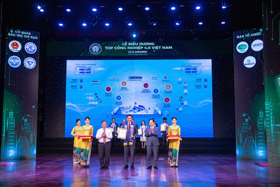 Amway Việt Nam vinh dự nhận giải thưởng Top Công nghiệp 4.0 Việt Nam - Ảnh 1